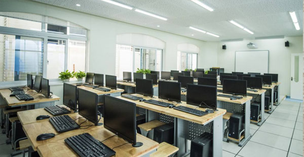 多媒體教學設備一套多少錢？